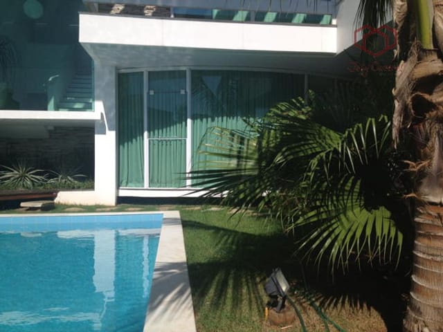 Casa com 745m² 4 quartos e 6 banheiros, à venda, no bairro Condomínio Florais Cuiabá Residencial em Cuiabá