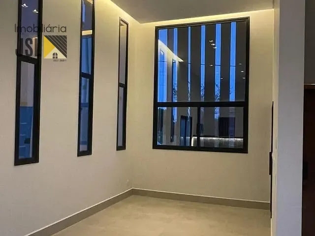 Casa com 300m² 3 quartos e 1 banheiro, à venda, no bairro Condomínio Terras do Vale em Caçapava