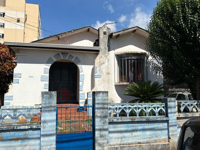 Casa com 510m² 5 quartos e 4 banheiros, para alugar, no bairro Centro em Londrina