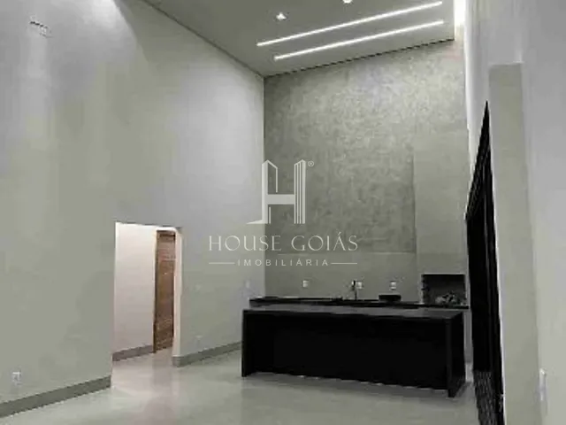 Casa com 387m² 4 quartos e 4 banheiros, à venda, no bairro Jardins Capri em Senador Canedo