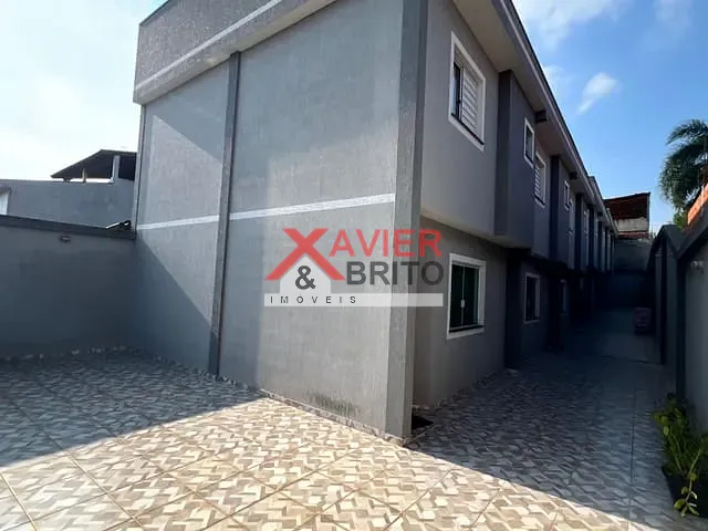 Casa 2 quartos e 2 banheiros, à venda ou para alugar, no bairro Vila Carmosina em São Paulo