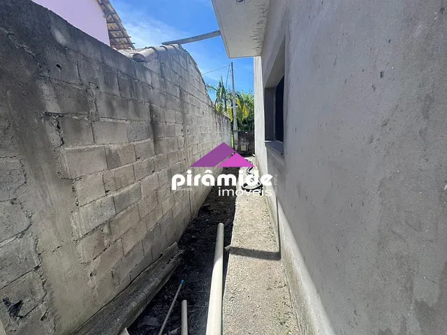 Casa 3 quartos e 3 banheiros, à venda, no bairro martim de Sá em Caraguatatuba