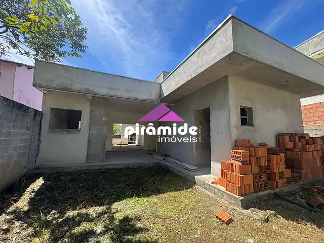 Casa 3 quartos e 3 banheiros, à venda, no bairro martim de Sá em Caraguatatuba