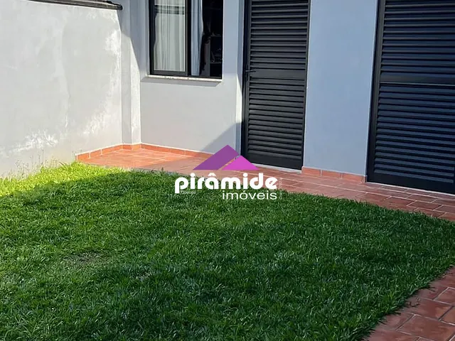 Casa com 330m² 3 quartos e 1 banheiro, à venda, no bairro Centro em Caraguatatuba