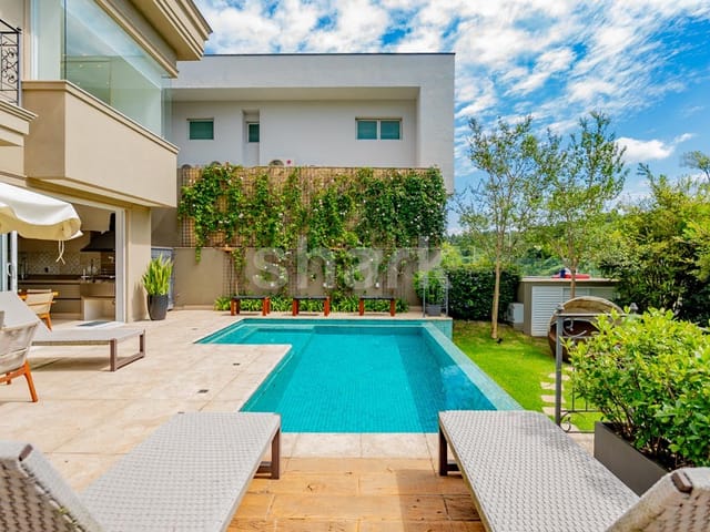 Casa com 500m² 4 quartos e 6 banheiros, à venda, no bairro Tamboré em Barueri