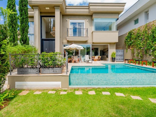 Casa com 500m² 4 quartos e 6 banheiros, à venda, no bairro Tamboré em Barueri