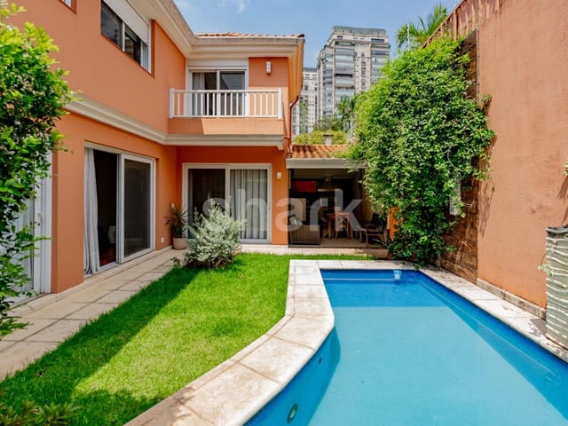 Casa com 500m² 4 quartos e 4 banheiros, à venda, no bairro Jardim Sílvia (Zona Oeste) em São Paulo