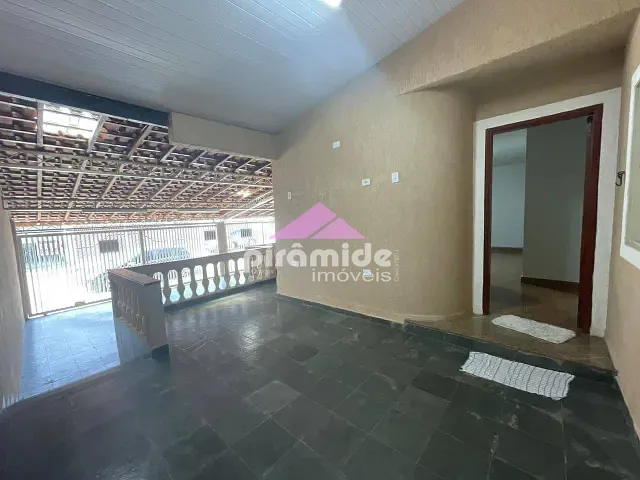 Casa com 250m² 3 quartos e 2 banheiros, à venda, no bairro Cidade Vista Verde em São José dos Campos