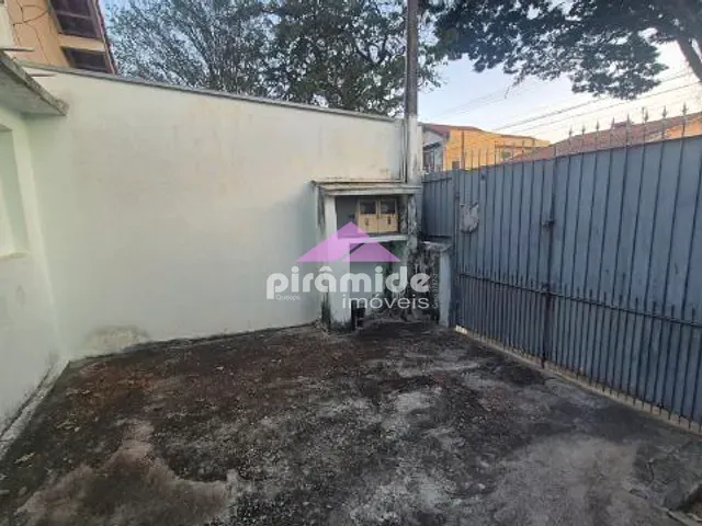 Casa com 200m² 1 quarto e 1 banheiro, à venda, no bairro Vila Alexandrina em São José dos Campos