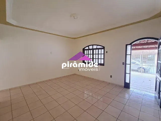 Casa 2 quartos e 2 banheiros, para alugar, no bairro Bosque dos Eucaliptos em São José dos Campos
