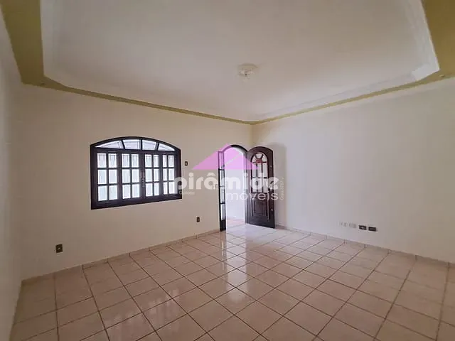 Casa 2 quartos e 2 banheiros, para alugar, no bairro Bosque dos Eucaliptos em São José dos Campos
