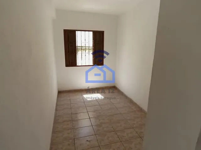 Casa com 147m² 4 quartos e 1 banheiro, à venda, no bairro Centro em Caraguatatuba