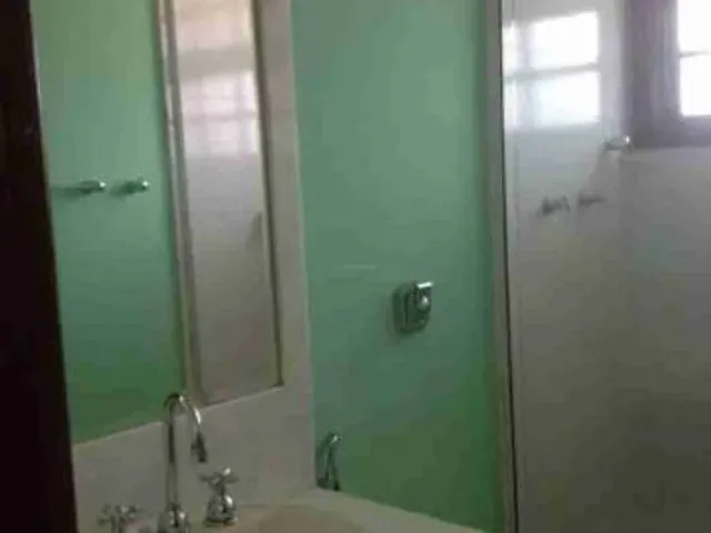 Casa com 300m² 3 quartos e 1 banheiro, à venda, no bairro Parque Califórnia em Campos dos Goytacazes