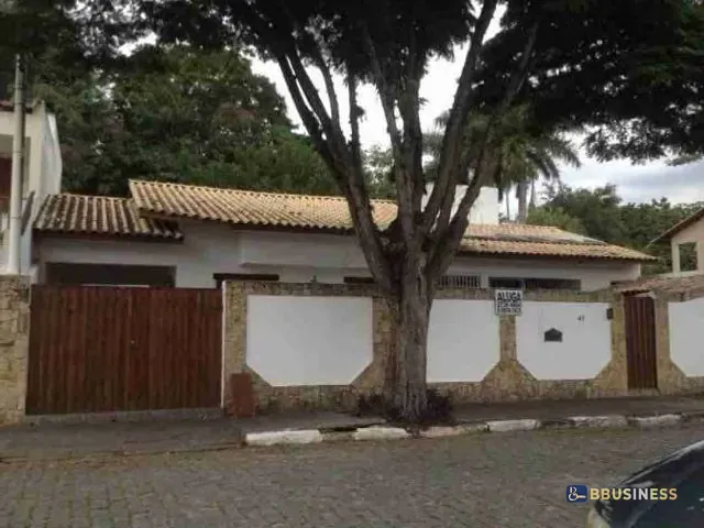 Casa com 300m² 3 quartos e 1 banheiro, à venda, no bairro Parque Califórnia em Campos dos Goytacazes