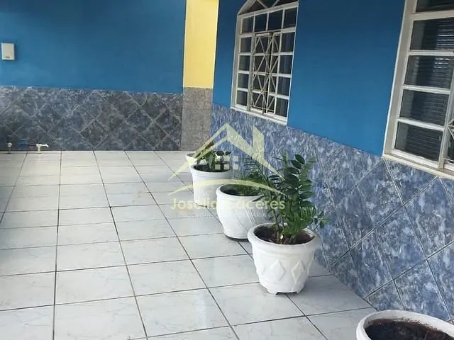 Casa com 233m² 4 quartos e 3 banheiros, à venda, no bairro Cristo Rei em Várzea Grande