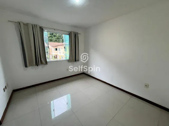 Casa com 120m² 4 quartos e 2 banheiros, para alugar, no bairro Itaipu em Niterói