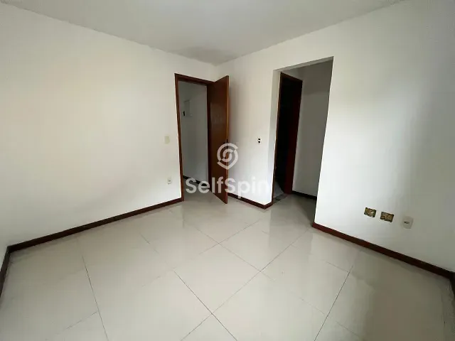 Casa com 120m² 4 quartos e 2 banheiros, para alugar, no bairro Itaipu em Niterói