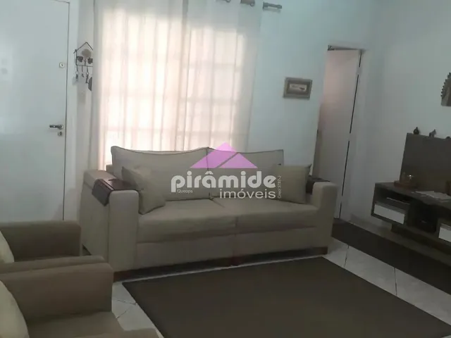Casa com 10m² 2 quartos e 2 banheiros, à venda, no bairro Jardim Califórnia em Jacareí