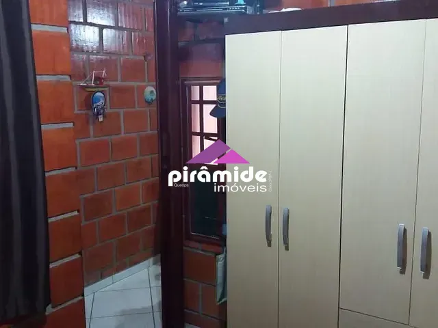 Casa 1 quarto e 1 banheiro, à venda, no bairro Martim de Sá em Caraguatatuba