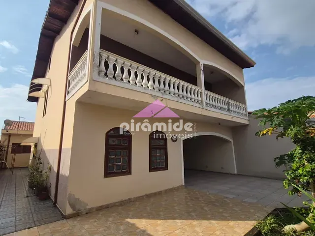 Casa 3 quartos e 4 banheiros, à venda, no bairro Jardim das Indústrias em São José dos Campos