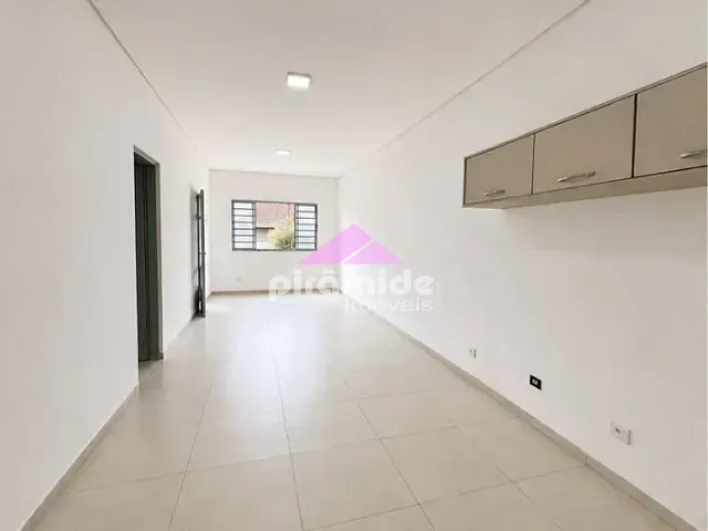 Casa 2 quartos e 1 banheiro, para alugar, no bairro Vila São Paulo em São José dos Campos