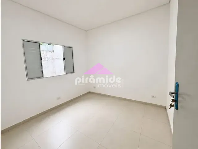 Casa 2 quartos e 1 banheiro, para alugar, no bairro Vila São Paulo em São José dos Campos
