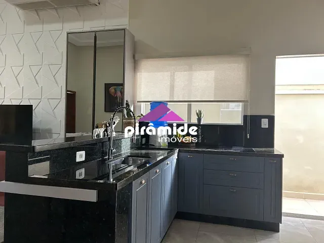 Casa 3 quartos e 3 banheiros, à venda, no bairro Condomínio Terras do Vale em Caçapava