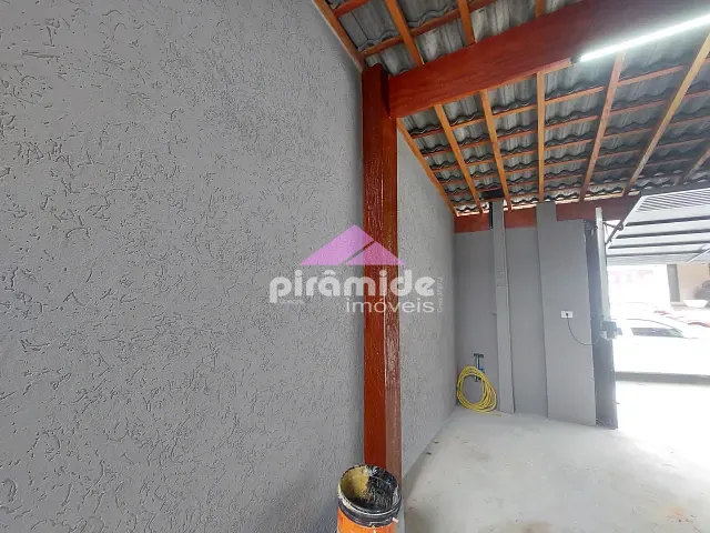 Sobrado 2 quartos e 2 banheiros, à venda, no bairro Conjunto Habitacional São José dos Campos A em São José dos Campos