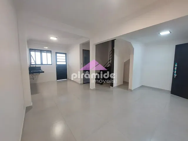 Sobrado 2 quartos e 2 banheiros, à venda, no bairro Conjunto Habitacional São José dos Campos A em São José dos Campos