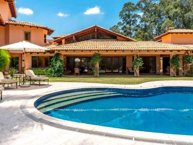 Casa com 4000m² 4 quartos e 8 banheiros, à venda ou para alugar, no bairro Residencial Tamboré em Barueri