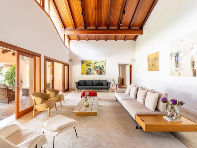 Casa com 4000m² 4 quartos e 8 banheiros, à venda ou para alugar, no bairro Residencial Tamboré em Barueri