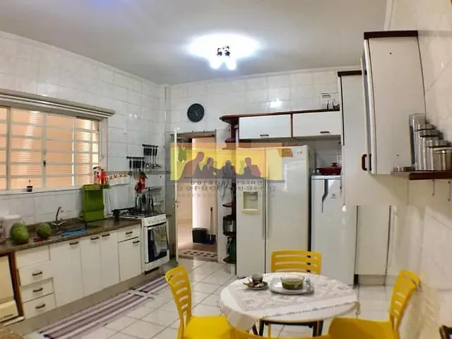 Casa com 429m² 4 quartos e 5 banheiros, à venda, no bairro Chácara Belvedere em Campinas