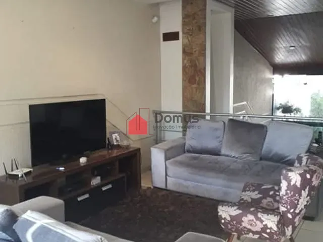 Casa com 555m², à venda ou para alugar, no bairro Jardim Santa Clara em Taubaté