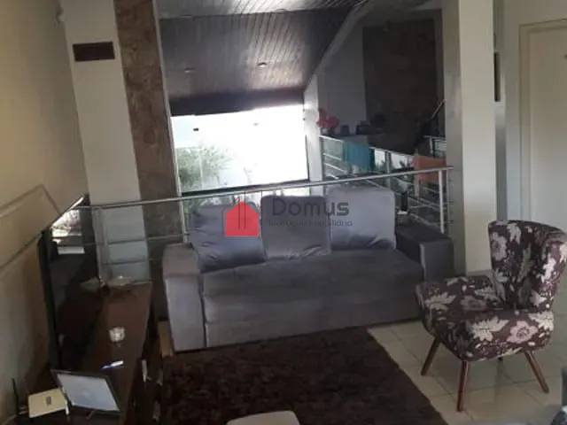 Casa com 555m², à venda ou para alugar, no bairro Jardim Santa Clara em Taubaté