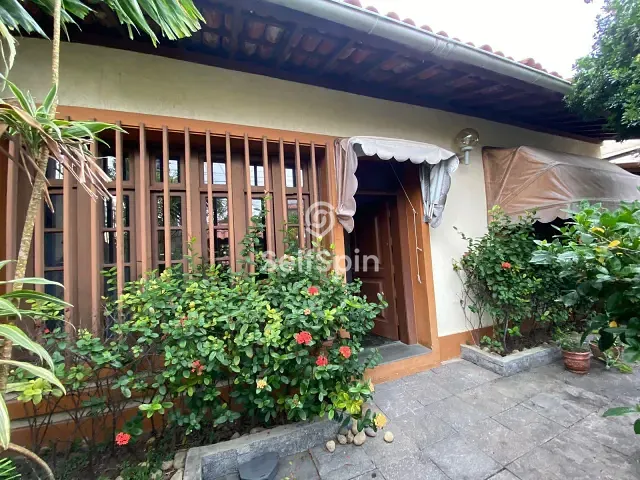 Casa 4 quartos e 4 banheiros, para alugar, no bairro São Francisco em Niterói
