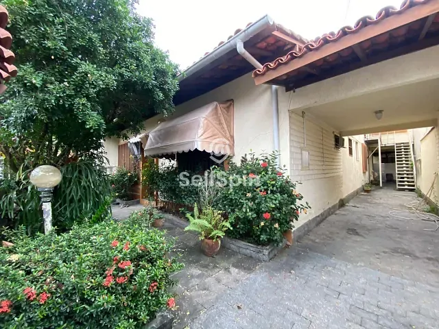 Casa 4 quartos e 4 banheiros, para alugar, no bairro São Francisco em Niterói