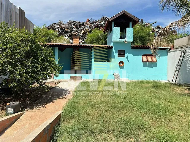 Casa com 360m² 4 quartos e 2 banheiros, à venda ou para alugar, no bairro Tangarás em Bauru