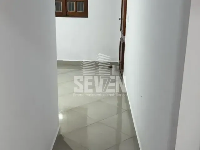 Casa com 360m² 4 quartos e 2 banheiros, à venda ou para alugar, no bairro Tangarás em Bauru