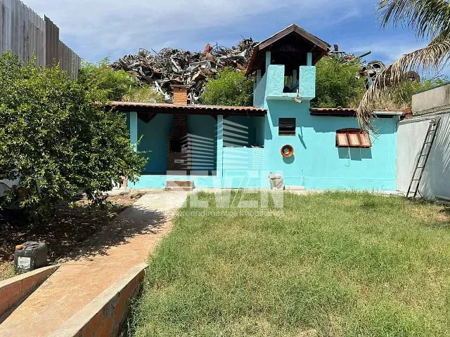 Casa com 360m² 4 quartos e 2 banheiros, à venda ou para alugar, no bairro Tangarás em Bauru