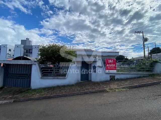Casa 3 quartos e 1 banheiro, para alugar, no bairro Universitário em Chapecó