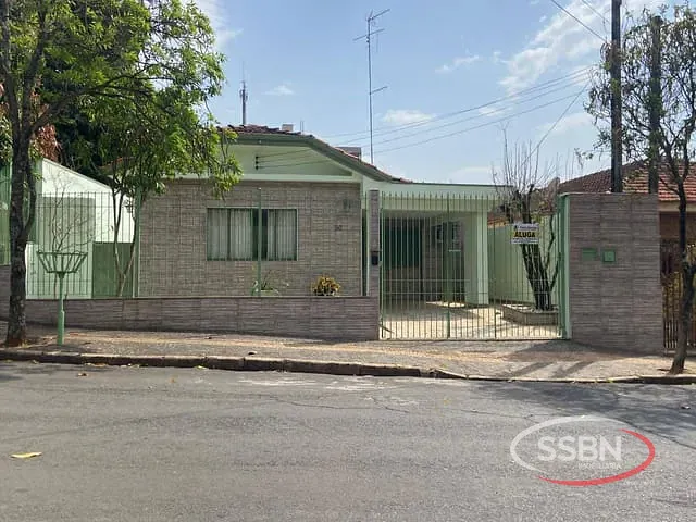 Casa com 285m², à venda ou para alugar, no bairro Centro em Nova Odessa
