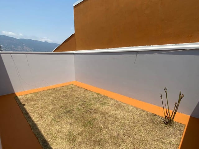 Casa com 150m² 2 quartos e 1 banheiro, à venda, no bairro CAMPOS OLIVOTTI em Extrema