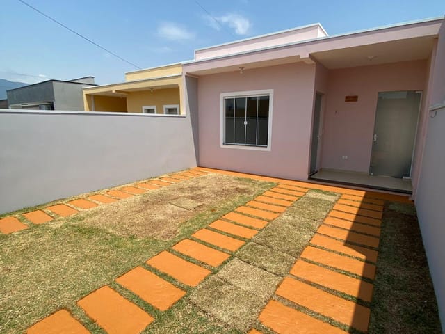 Casa com 150m² 2 quartos e 1 banheiro, à venda, no bairro CAMPOS OLIVOTTI em Extrema