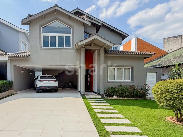 Casa com 360m² 5 quartos e 7 banheiros, à venda, no bairro Alphaville em Santana de Parnaíba
