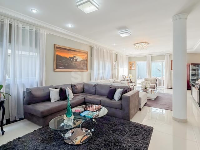 Casa com 360m² 5 quartos e 7 banheiros, à venda, no bairro Alphaville em Santana de Parnaíba