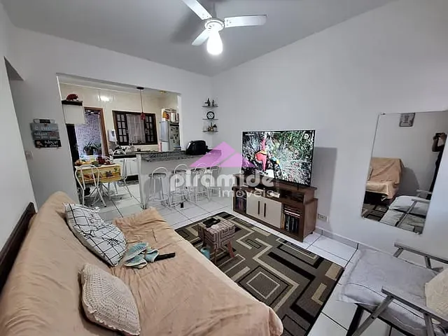 Casa com 106m² 2 quartos e 1 banheiro, à venda, no bairro Martim de Sá em Caraguatatuba