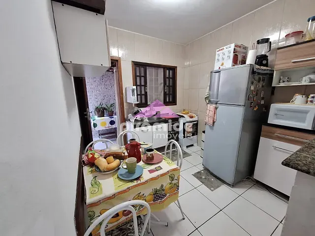 Casa com 106m² 2 quartos e 1 banheiro, à venda, no bairro Martim de Sá em Caraguatatuba