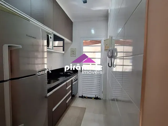Casa 2 quartos e 1 banheiro, à venda, no bairro Jardim Marcondes em Jacareí