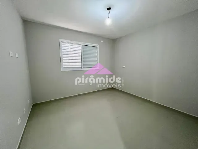 Casa com 381m² 4 quartos e 5 banheiros, à venda, no bairro Jardim Estrela D¿Alva em Caraguatatuba