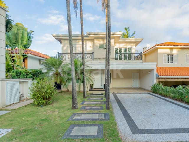 Casa com 360m² 4 quartos e 6 banheiros, à venda, no bairro Alphaville em Santana de Parnaíba
